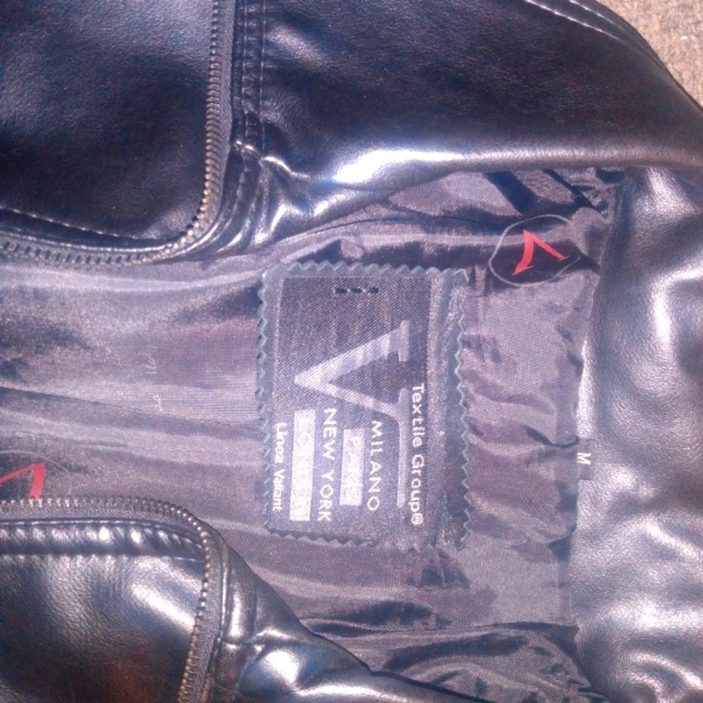 Brand new leather jacket, beautiful jacket never worn made by V high end leather